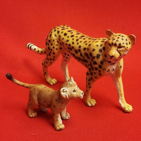 Cheetah Figurines Adult Cheetah & Cub Wildlife - Picture 5 of 10